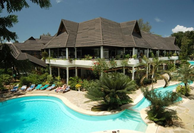 Travellers Beach Hotel and Club