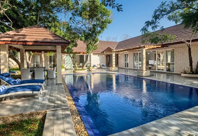 Leopard Beach Resort