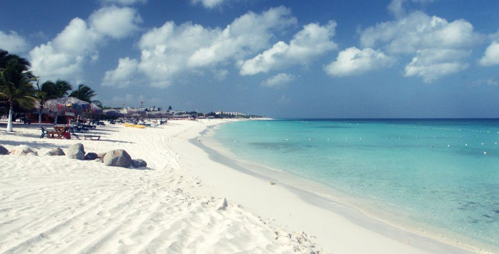 Aruba Holidays - Amazing Beach