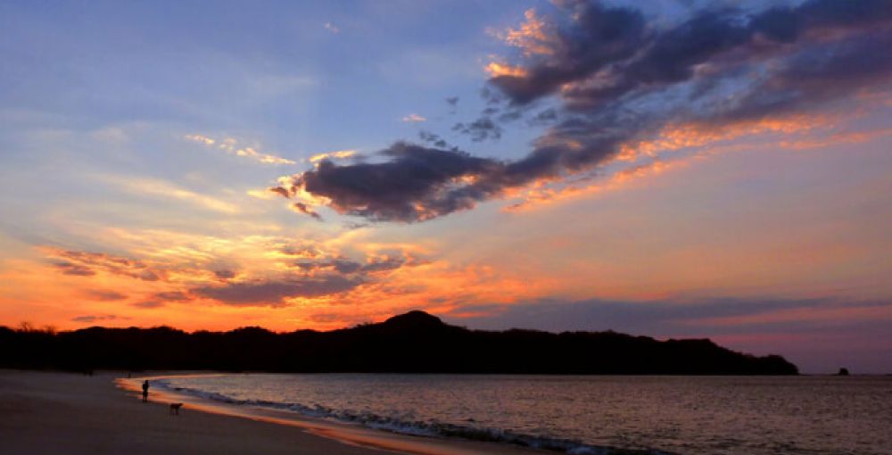 Costa Rica Holidays - Sunset over the sea