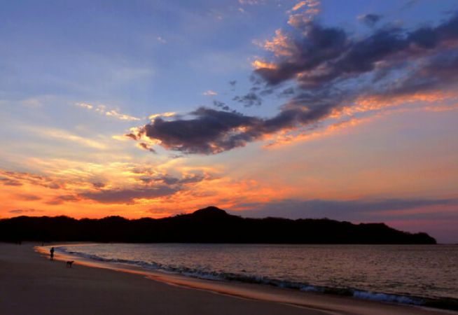 Costa Rica Holidays - Sunset over the sea