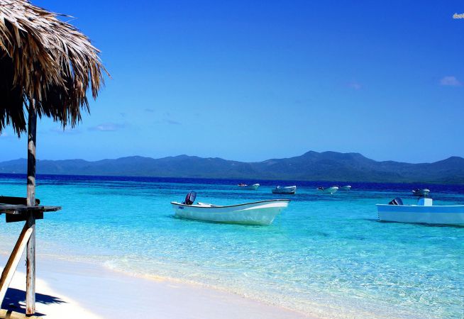Dominican Republic Holidays - clear blue sea