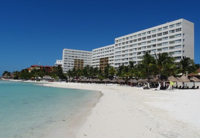 Dreams Sands Cancun Resort & Spa