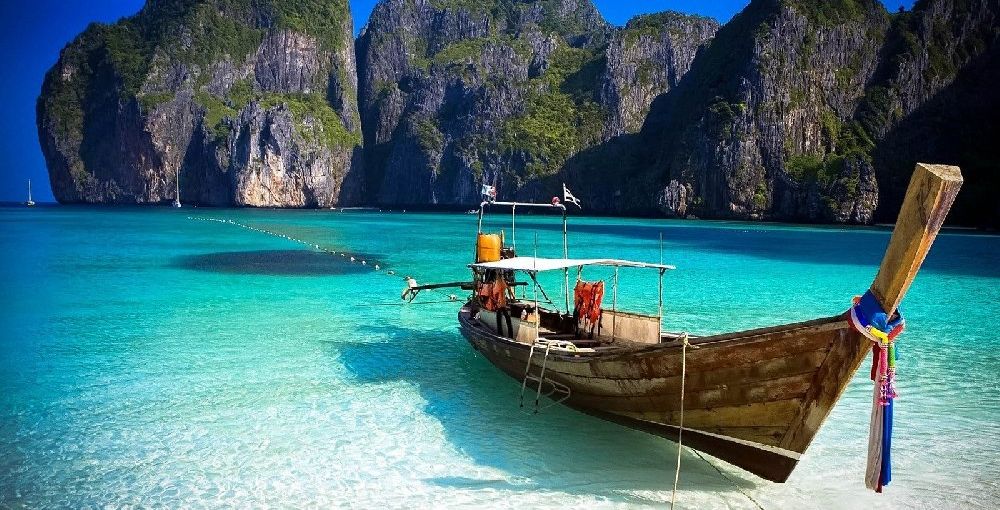 Koh Phi Phi Holidays - Maya Bay